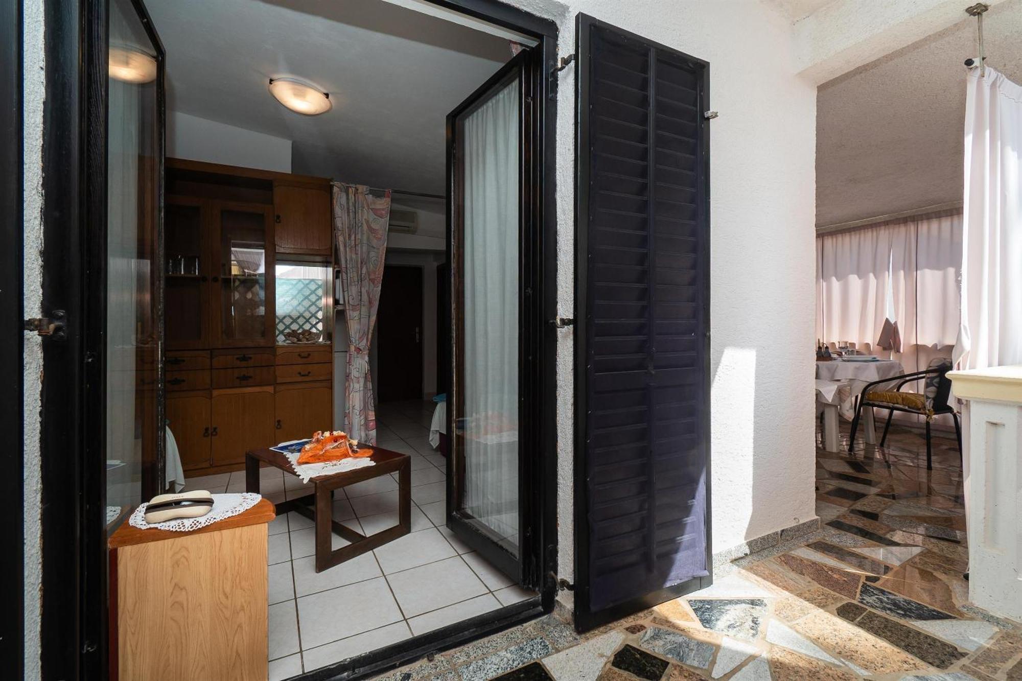 Apartments Stefani Vir Dış mekan fotoğraf